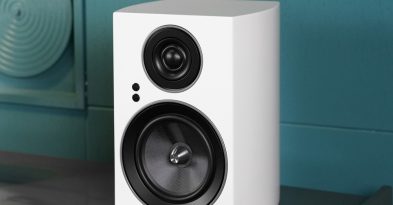 Jamo C707PA MKII active bookshelf speaker with Scandinavian design